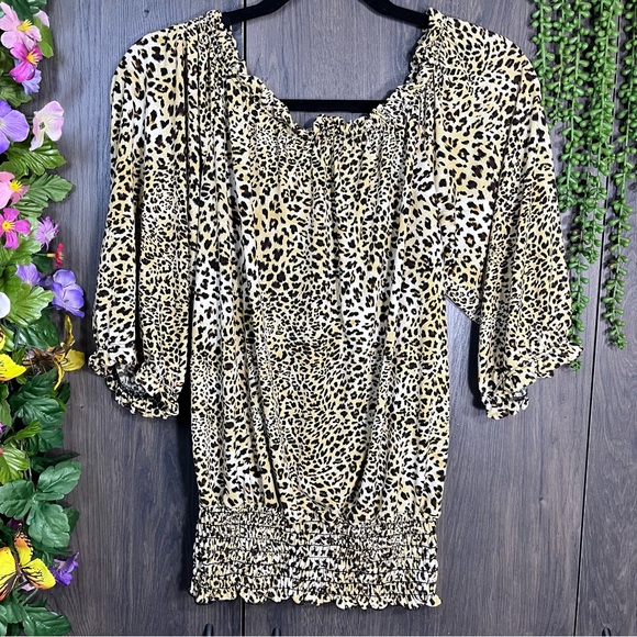 ¥💙2/$40💙Jon Den Leopard Printed Scoop Neck Blouse Size Medium - Picture 8 of 15